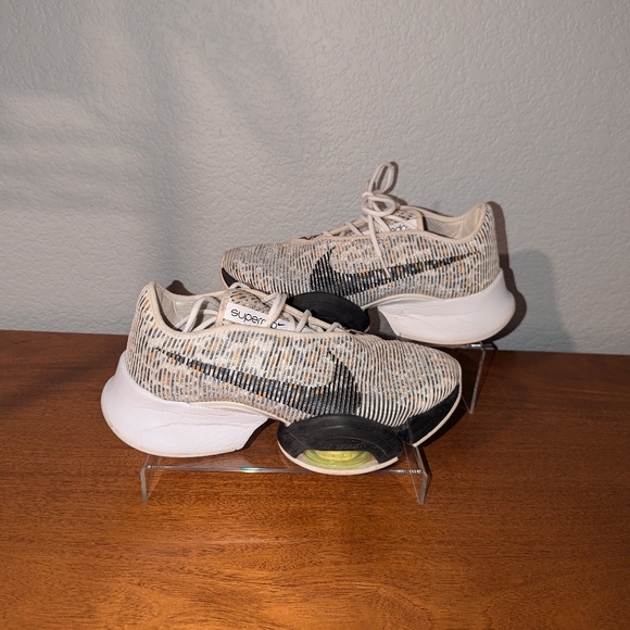 Nike Cheetah Leopard Print Shoes Size 6.5 - Picture 2 of 8